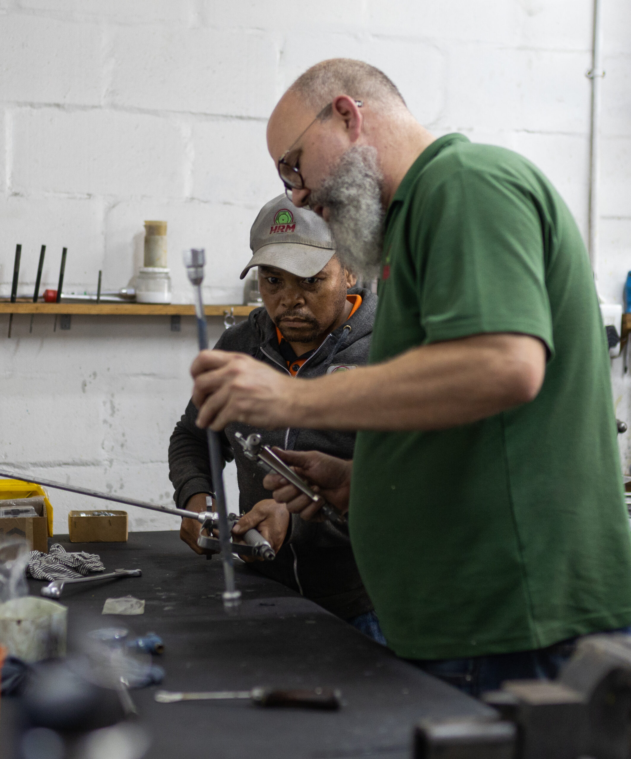 About us, Service, Training, Airless spray